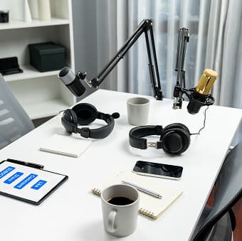 Storyworth podcast banner for mobile